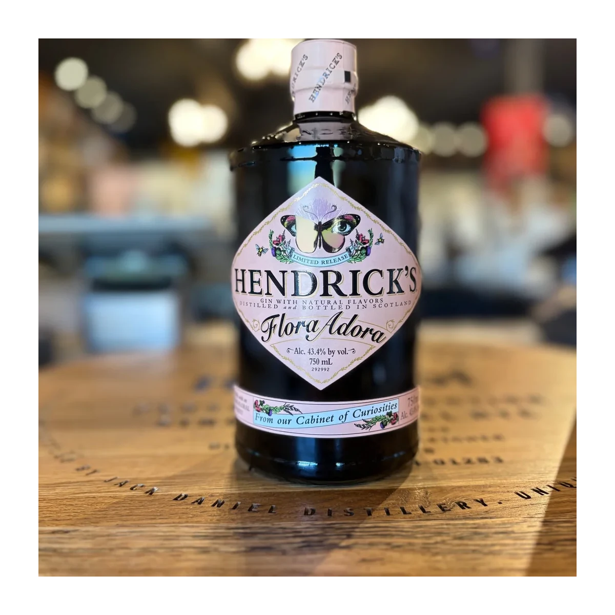 Hendrick Flora Adora Gin